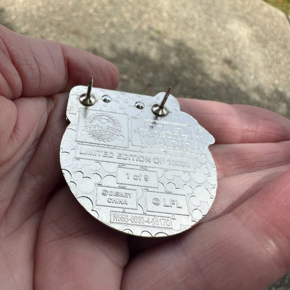 Star Wars Pin Droids C3PO R2D2 BB8 Force Awakens Disney LE Limited Edition Card - Picture 3 of 6